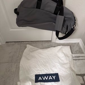Away Everywhere Bag - Large (very good condition with duster)